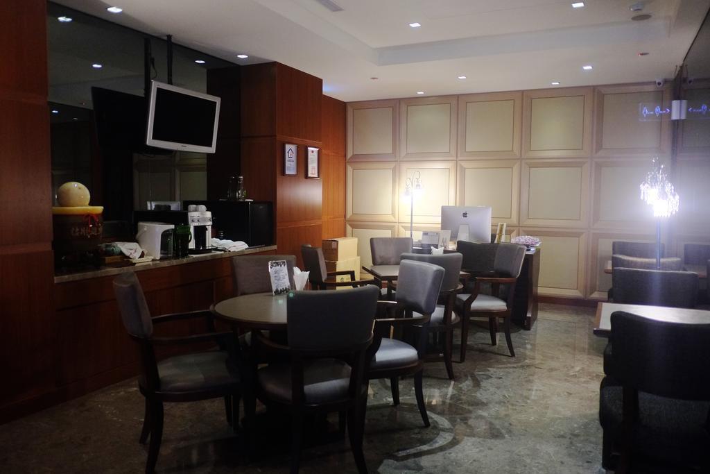 Tokyo International Hotel Тайбэй Экстерьер фото