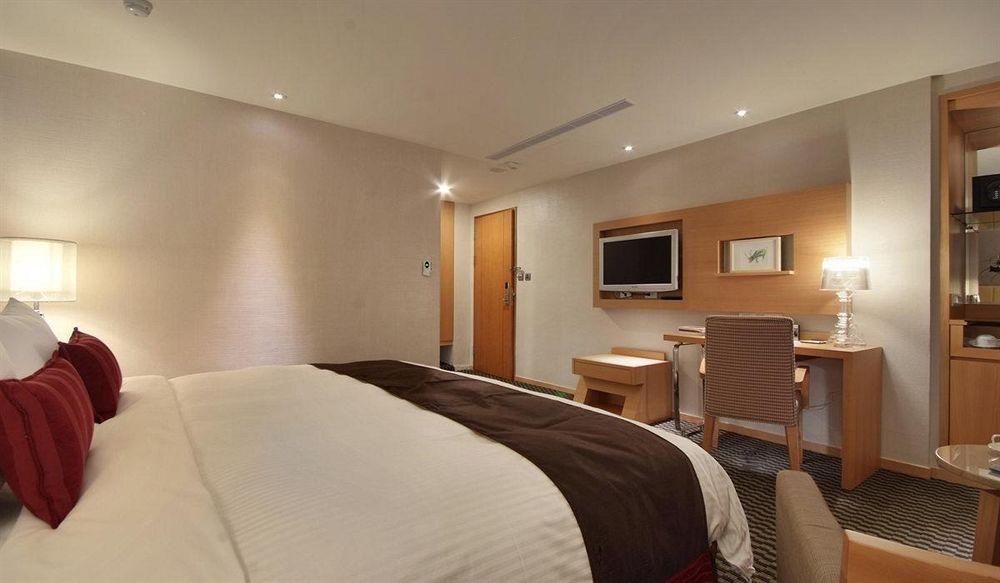 Tokyo International Hotel Тайбэй Экстерьер фото