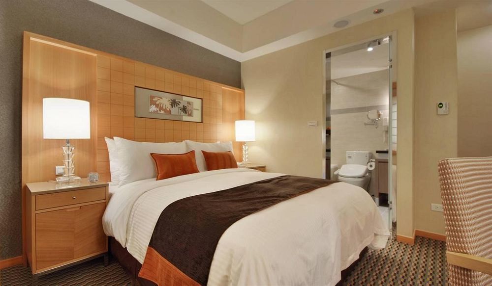 Tokyo International Hotel Тайбэй Экстерьер фото