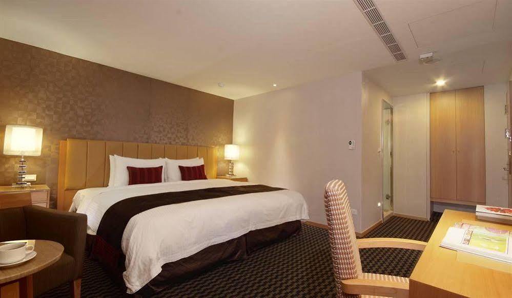 Tokyo International Hotel Тайбэй Экстерьер фото